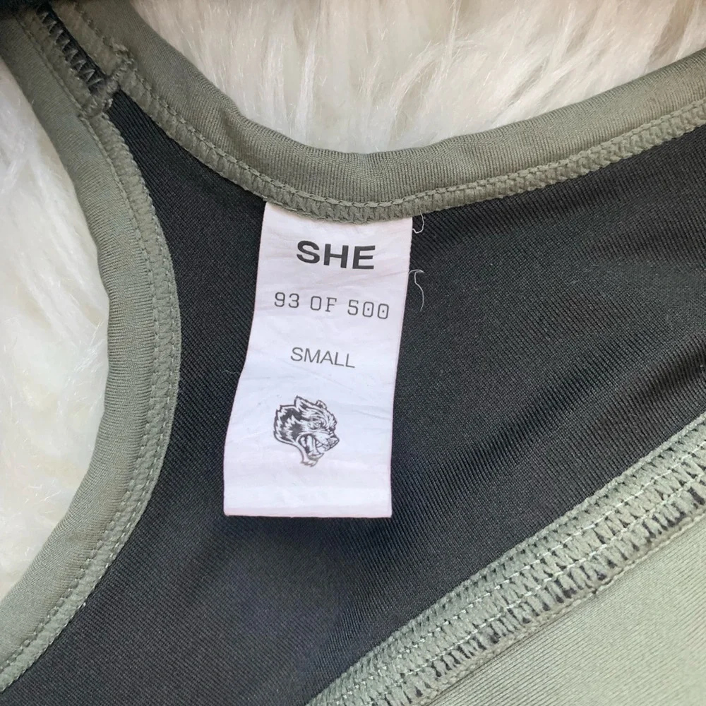 Darc Sport Wolves Grey Sports Bra - Picture 3 of 6